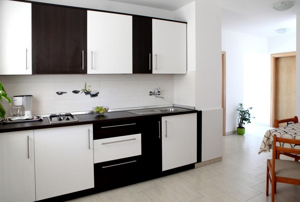 Apartments Marina-Mare โปเรช ภายนอก รูปภาพ
